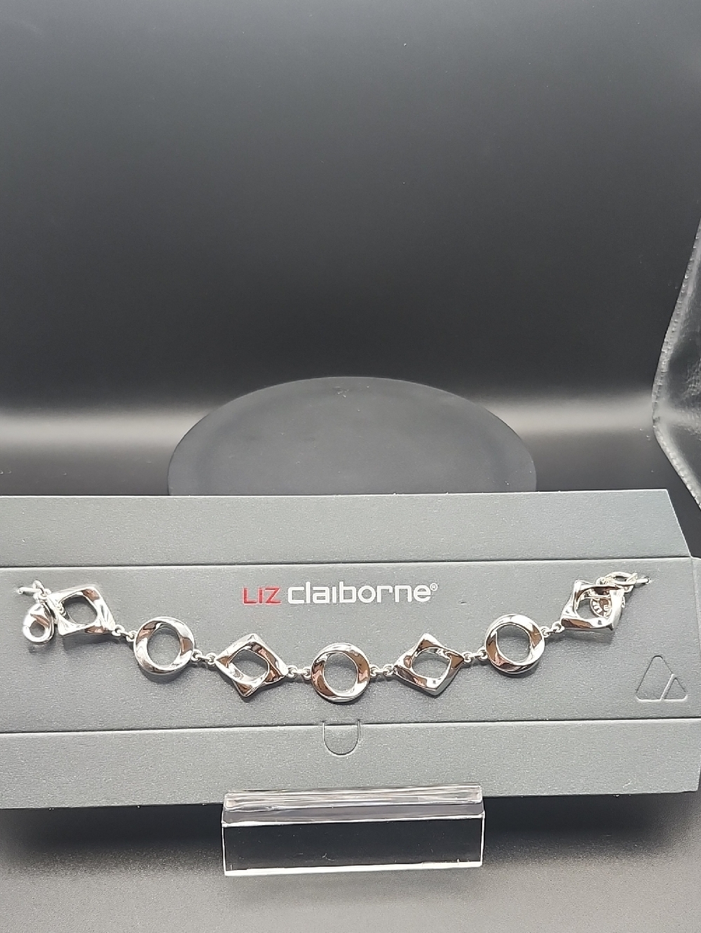 Liz Claiborne Silver Geometric Circle & Diamond Link Bracelet